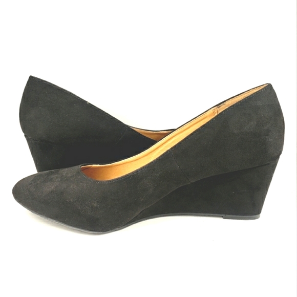 Christopher & Banks Fuax Suede Black Slip On Wedge 2.5' Inch. Women's Size 9 M. - Picture 6 of 8